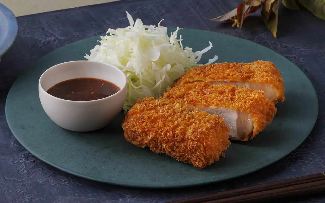 店内仕込みの和豚もちぶた厚切りロースとんかつ
