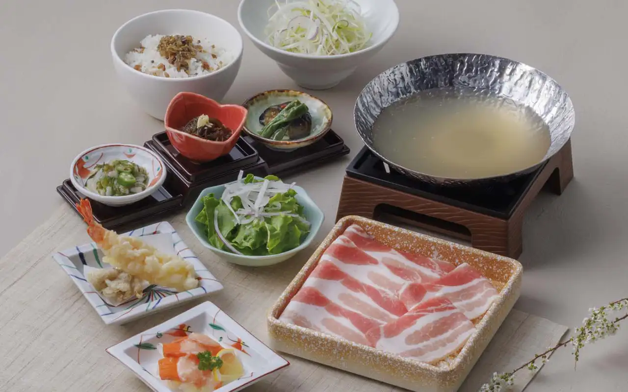 きんのぶた御膳 ～和豚もちぶた使用～